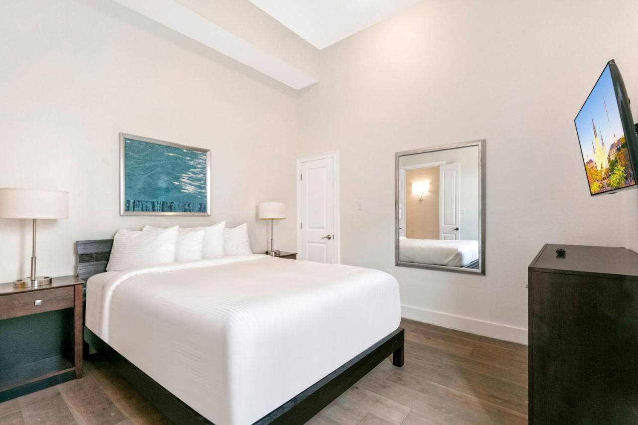 Stunning Near French Quarter Apartment New Orleans