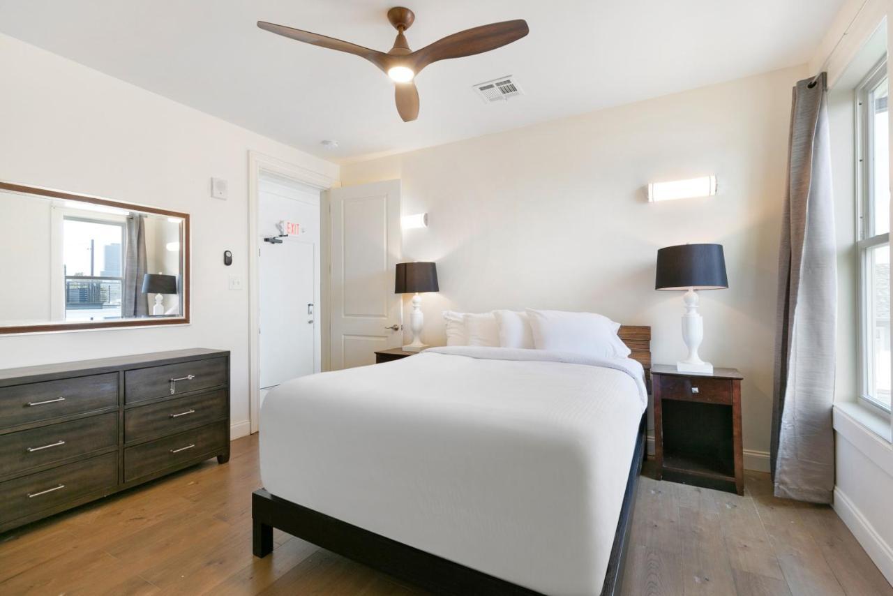 Stunning Near French Quarter Apartment *